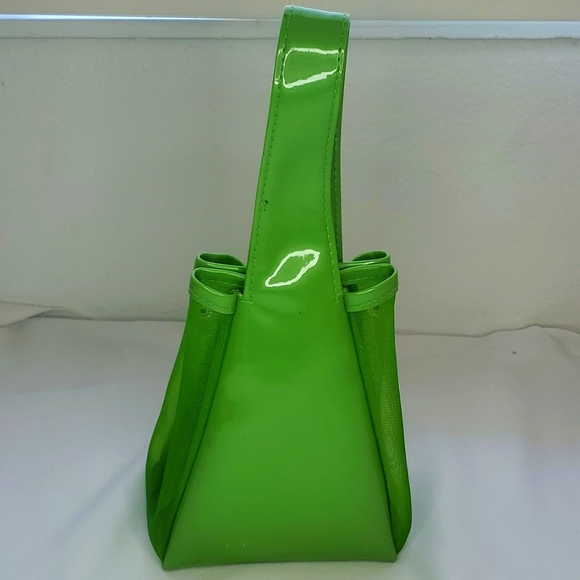Green Vinyl and Netting Purse - Picture 2 of 6